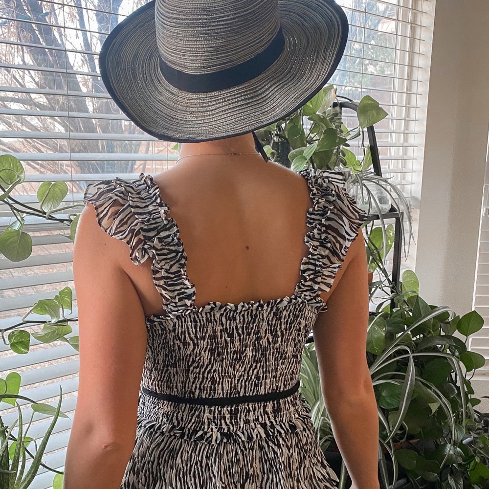 Zebra print flowy dress with belt small